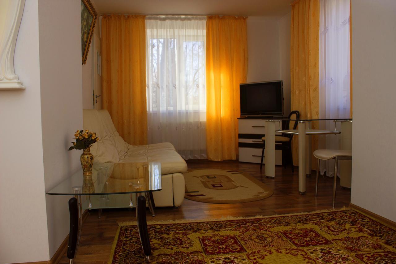 Hotel Confort Drochia Exteriör bild
