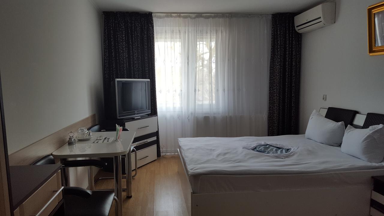 Hotel Confort Drochia Exteriör bild
