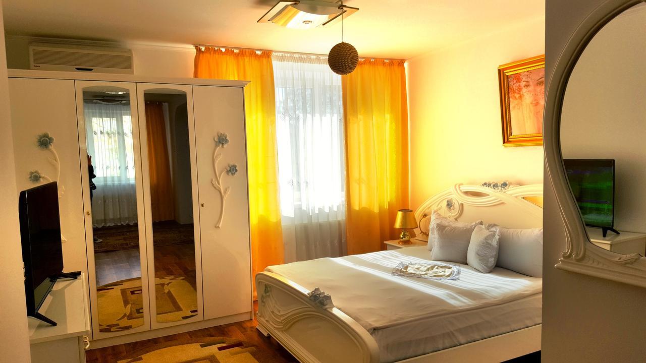 Hotel Confort Drochia Exteriör bild
