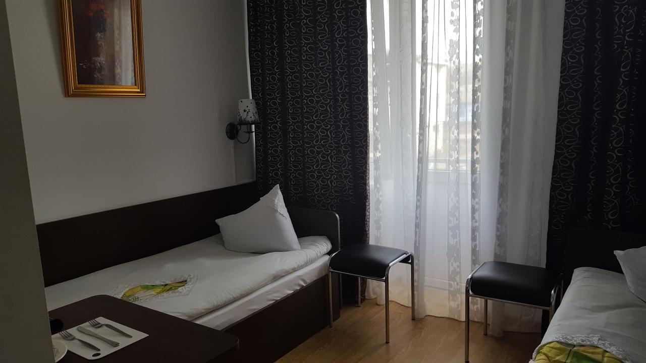 Hotel Confort Drochia Exteriör bild