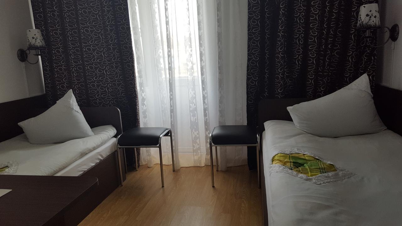 Hotel Confort Drochia Exteriör bild
